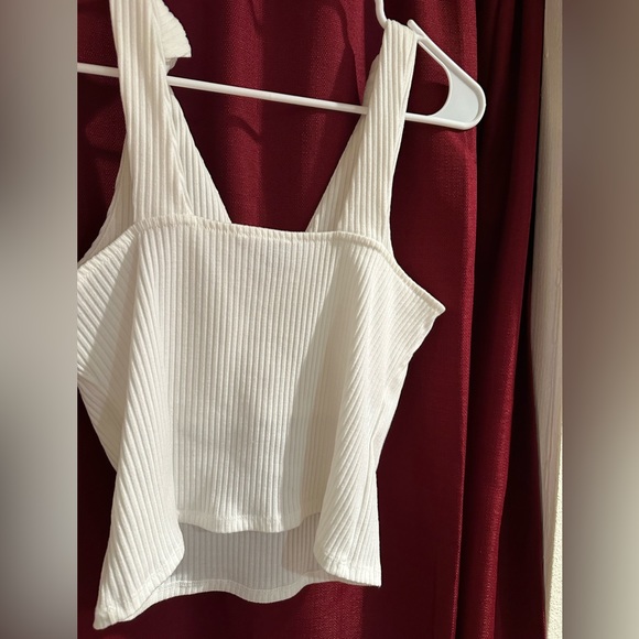 White V neck top - Picture 2 of 3